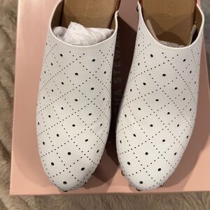 AEROSOLES White Perforated Mules